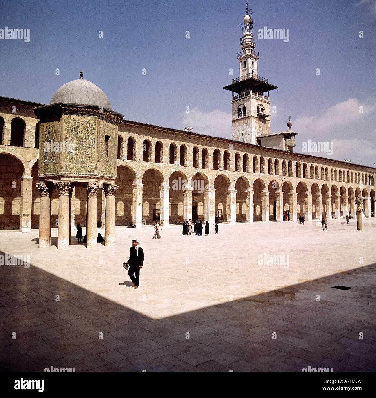 geography / travel, Syria, Damascus, omayyad / umayyad mosque, built 710 AD, inner courtyard, gallery and minaret, religion, islam, Arabien architecture, historical, historic, ancient, Middle Ages, believers, Muslims, yard, Syrian, round arch, UNESCO, World Heritage Site, omayad, abbasiden, people, medieval, Stock Photo