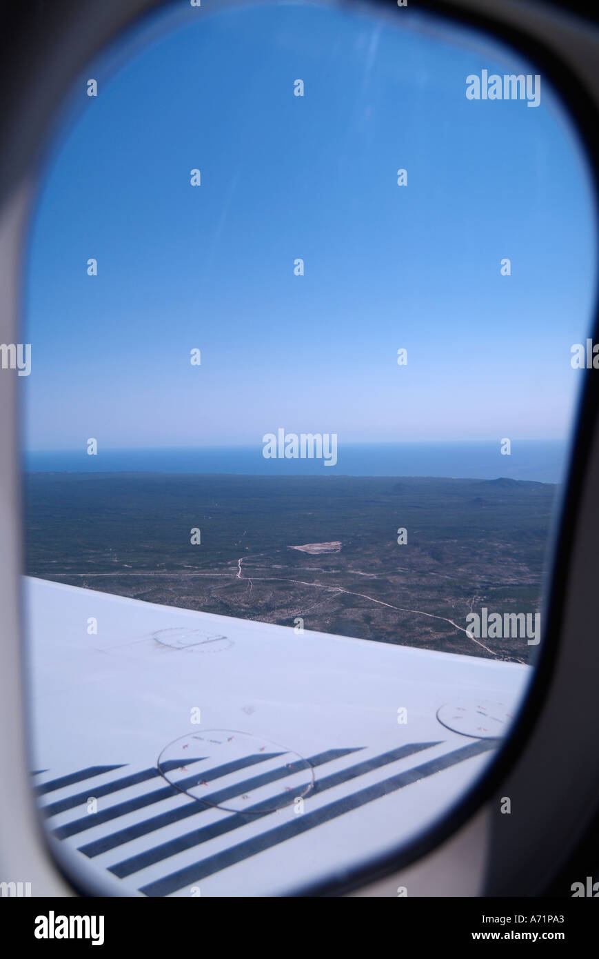 Commercial airliner wing hi-res stock photography and images - Alamy