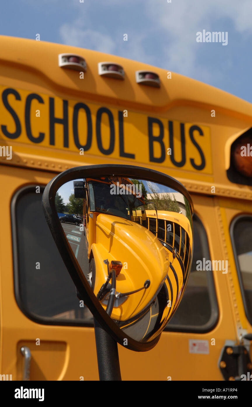 wide angle rear view mirror on school bus Atlanta GA Robin nelson Stock