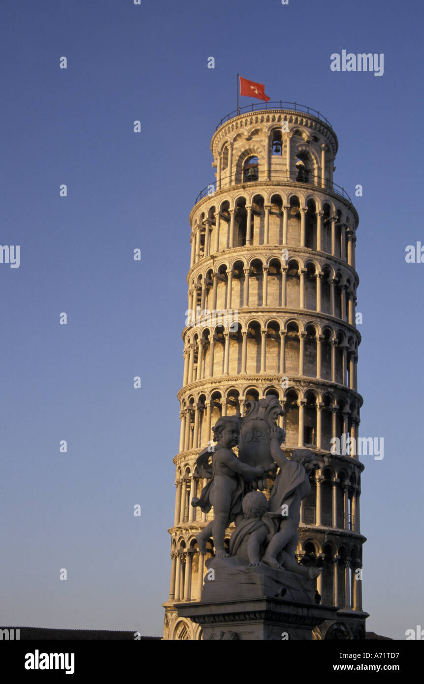 Italy, Tuscany, Pisa Leaning Tower of Pisa and statue Stock Photo Alamy