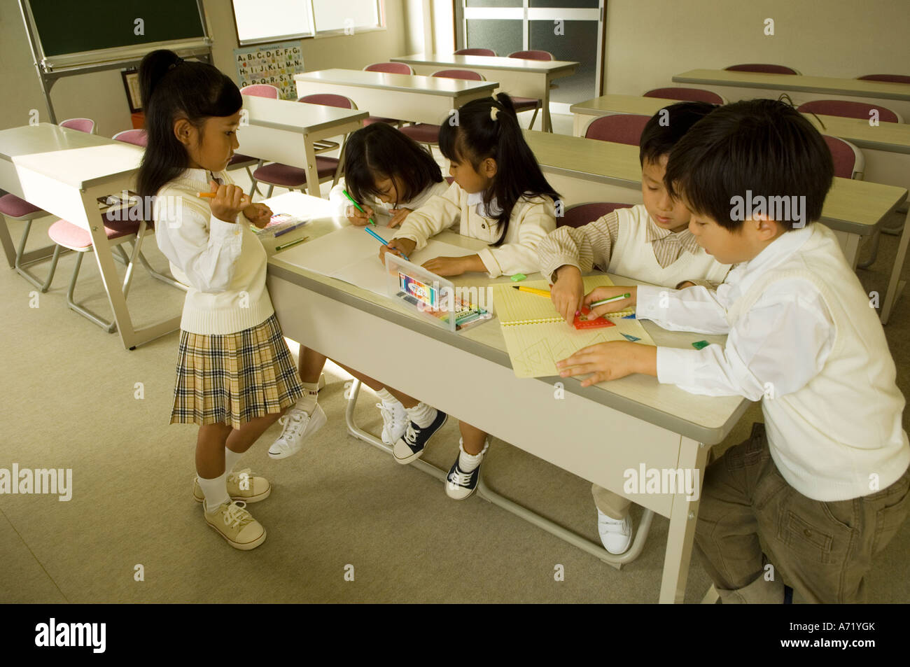 Children drawing picture Stock Photo - Alamy
