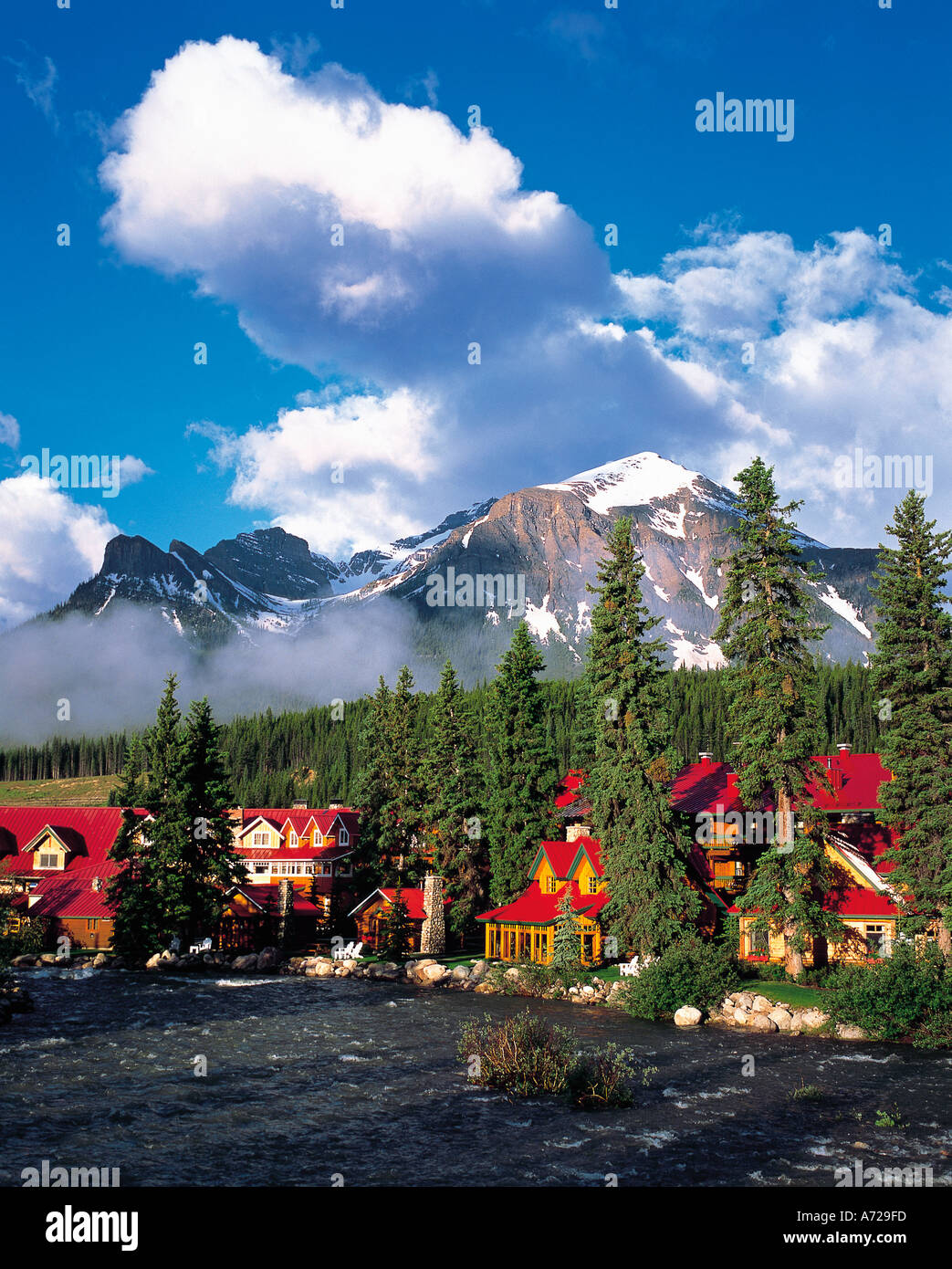 Post Hotel Lake Louise Stock Photos & Post Hotel Lake Louise Stock ...