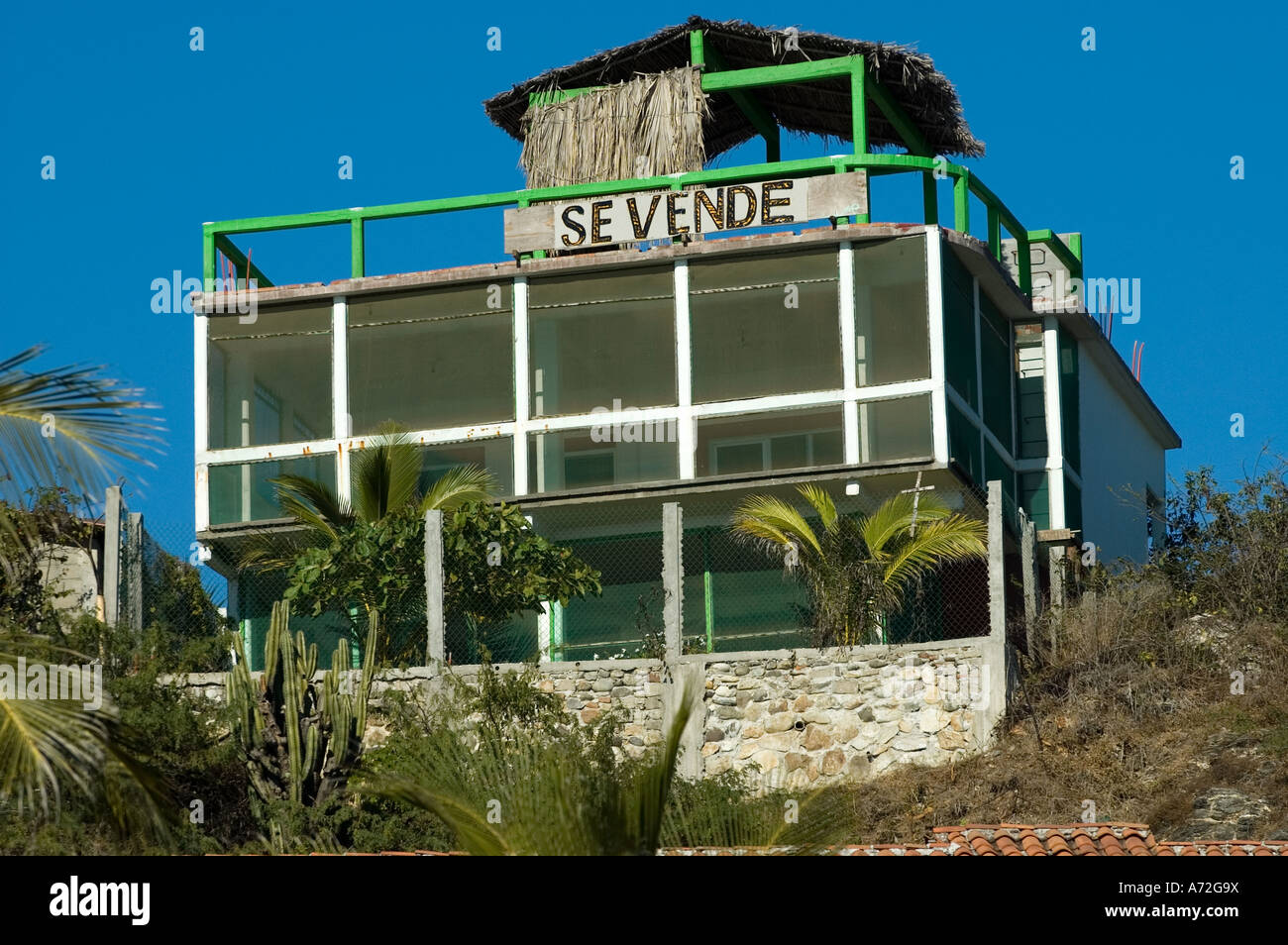 Zipolite sign house for sell Oaxaca Mexico Stock Photo Alamy
