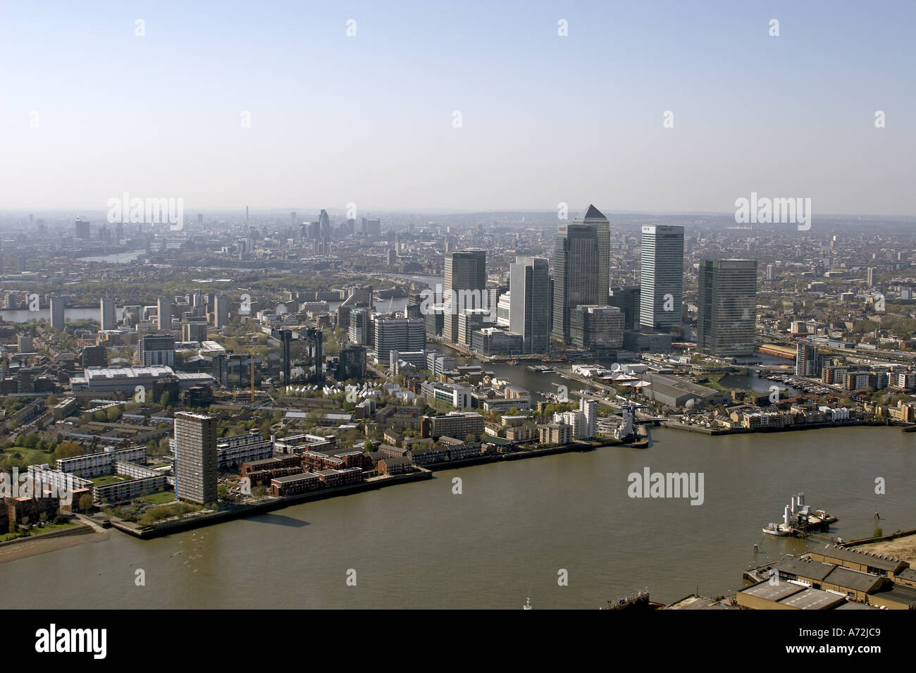 Canary wharf london ariel hi-res stock photography and images - Alamy