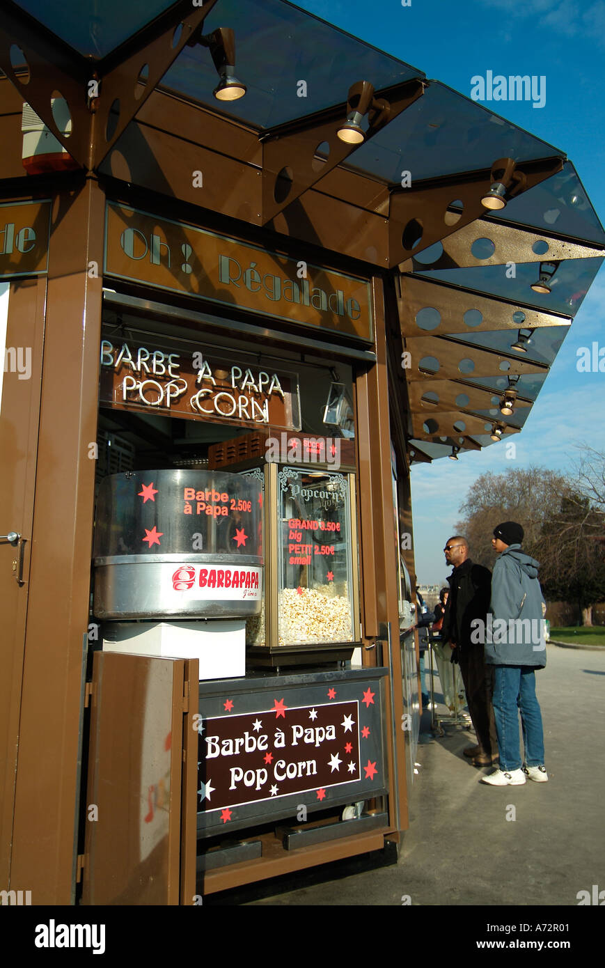 Candy floss shop in Paris Stock Photo Alamy