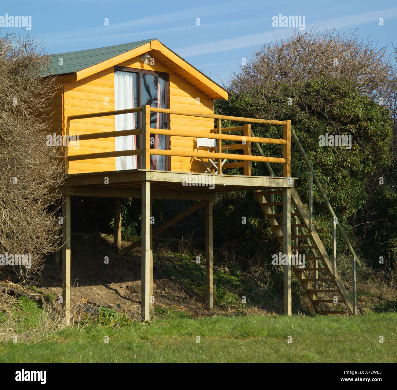 [Garden House] on stilts Wirral Merseyside England Stock Photo Alamy