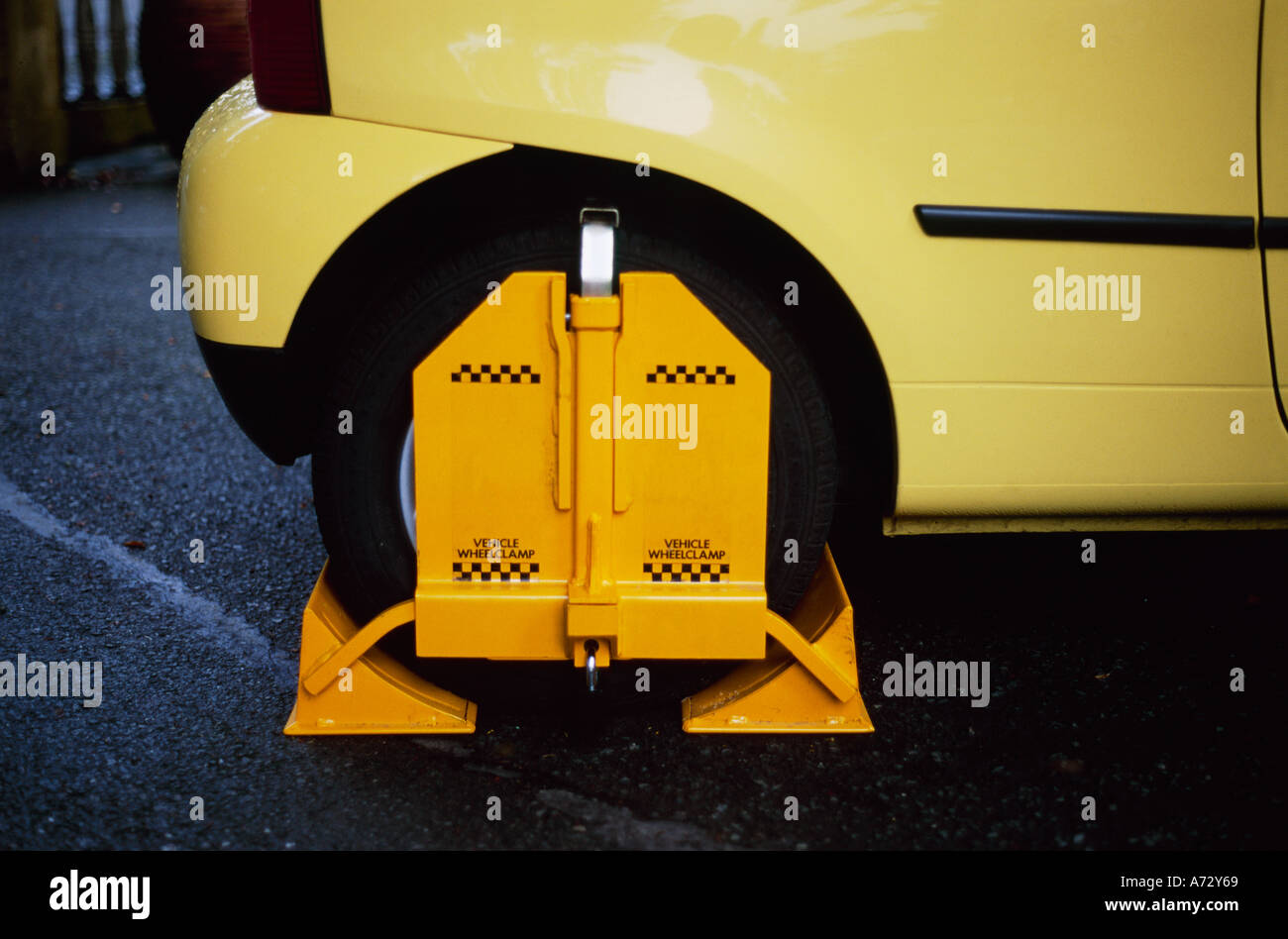 Car Clamped Stock Photo Alamy