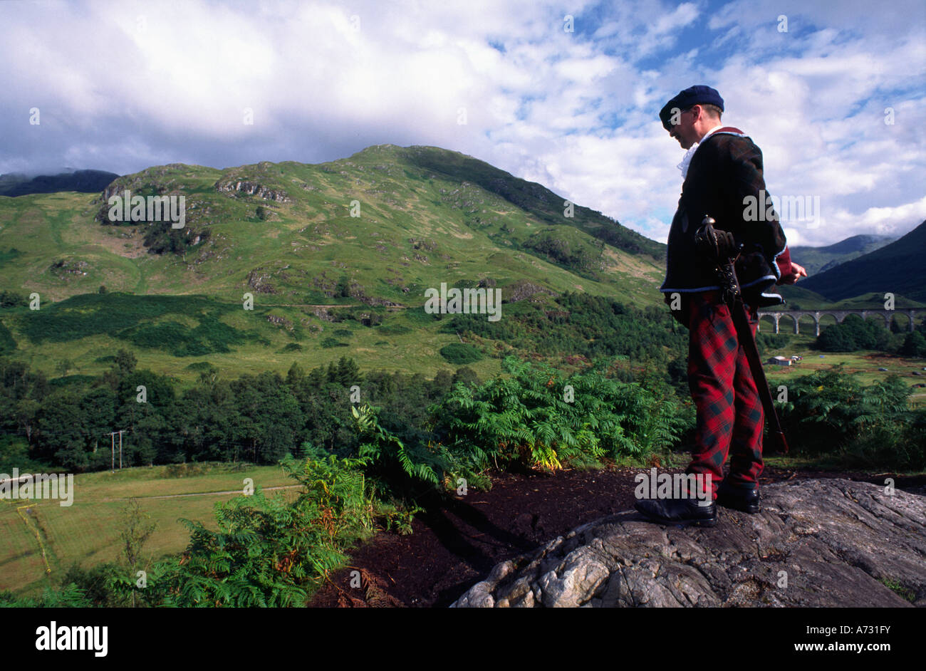 Scottish traditional dress hi-res stock photography and images - Alamy