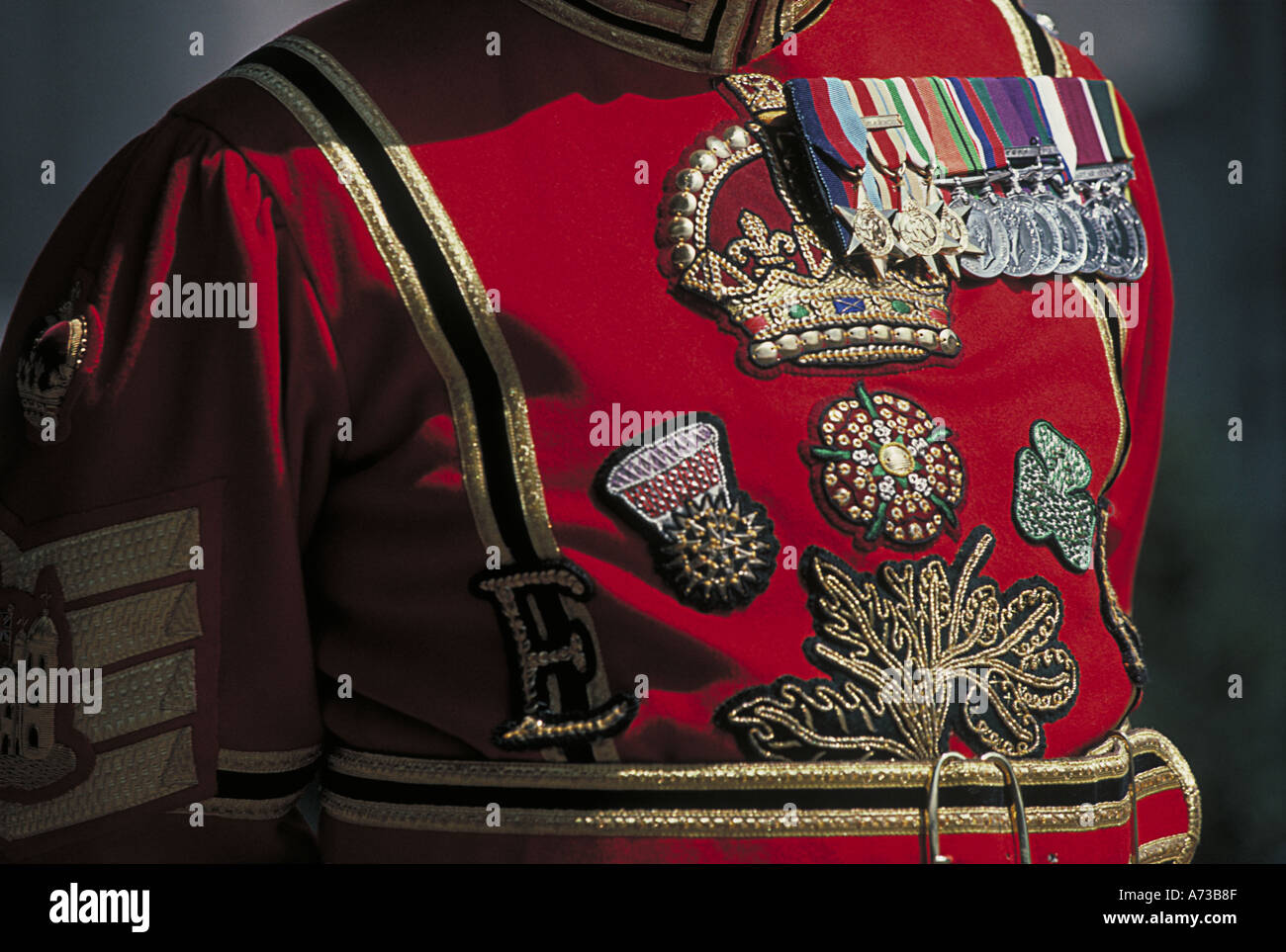 Yeoman warder uniform hi-res stock photography and images - Alamy