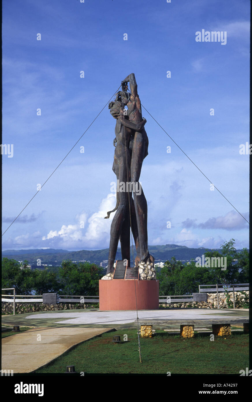 Two Lovers Statue High Resolution Stock Photography And Images Alamy