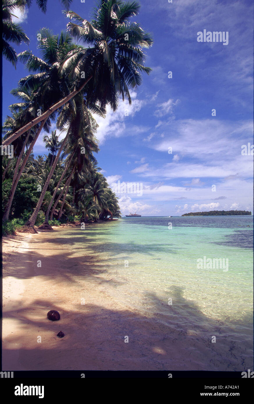 Ifalik island hi-res stock photography and images - Alamy