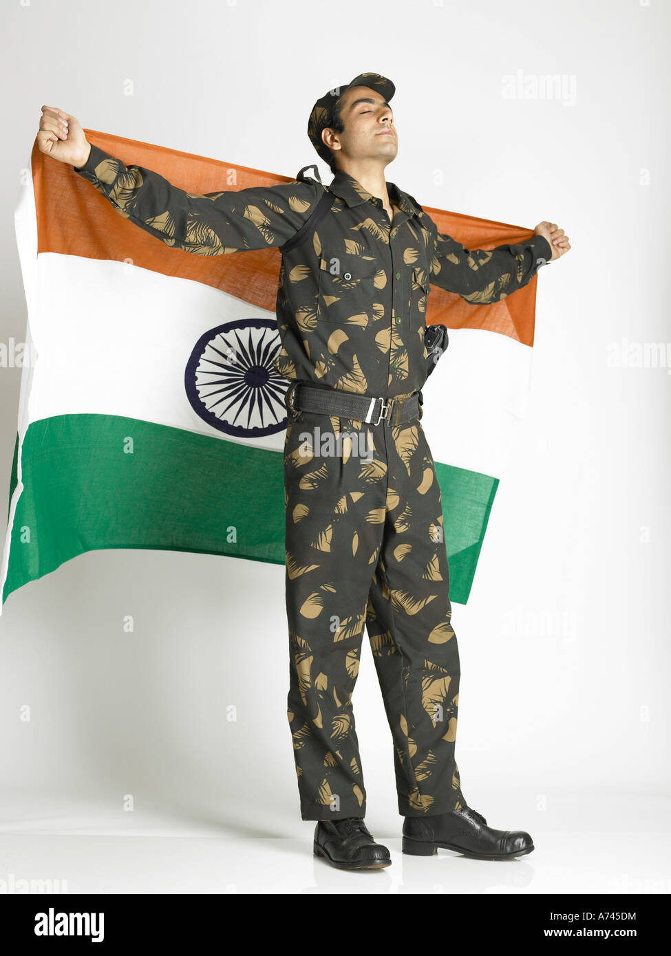 Indian soldier's uniform hi-res stock photography and images - Alamy