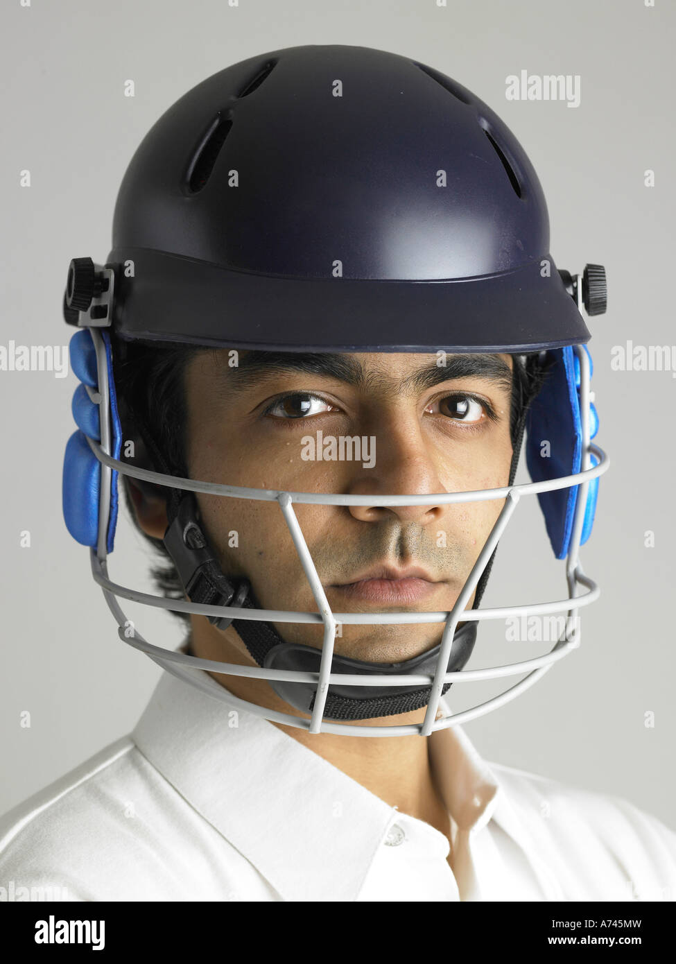 VDA 201808 Indian batsman in angry expression ready for cricket match MR 702A Stock Photo