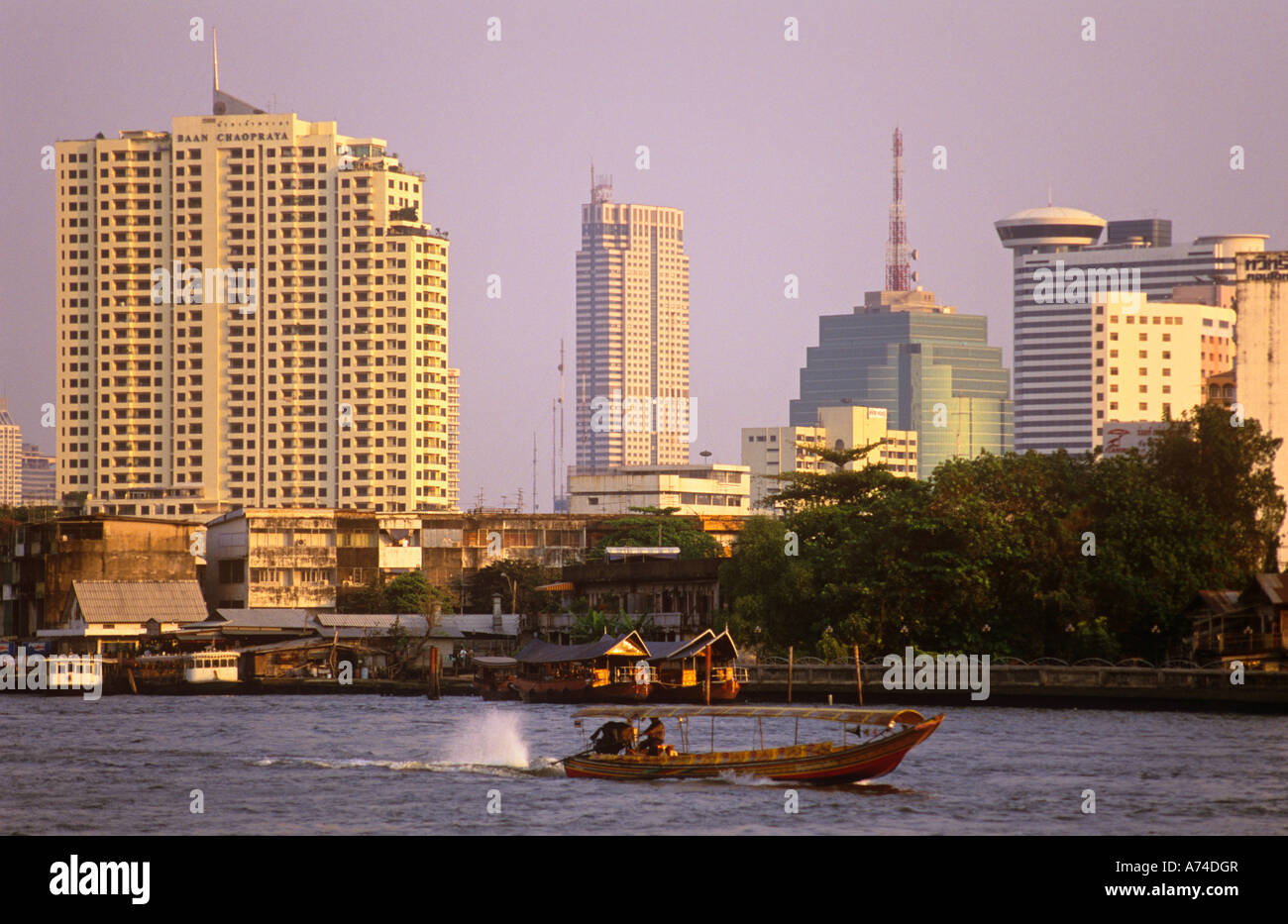 Longtail boat Chao Phraya River Bangkok Thailand Stock Photo - Alamy