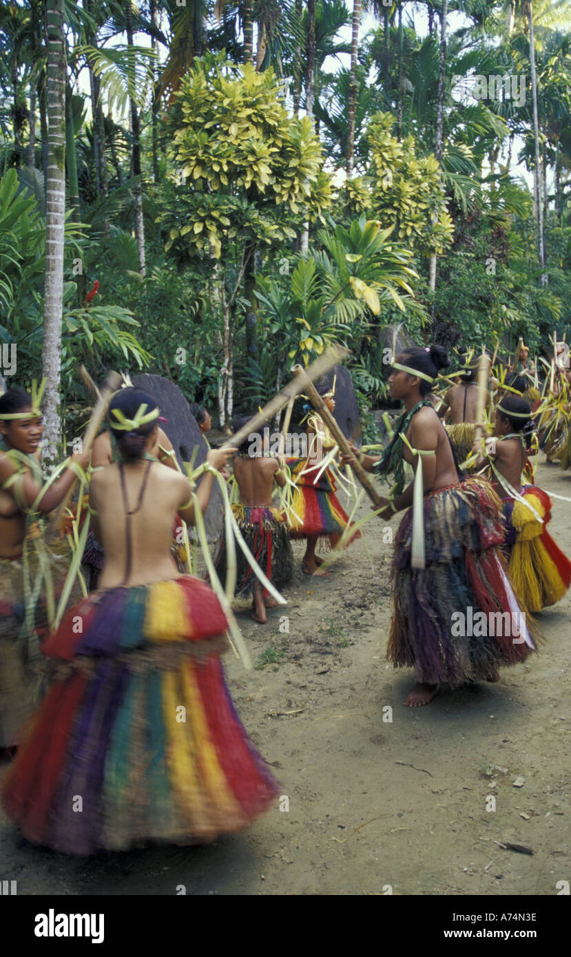 Asia, Micronesia, Yap. Keday Village. Traditional Yap dance Stock Photo