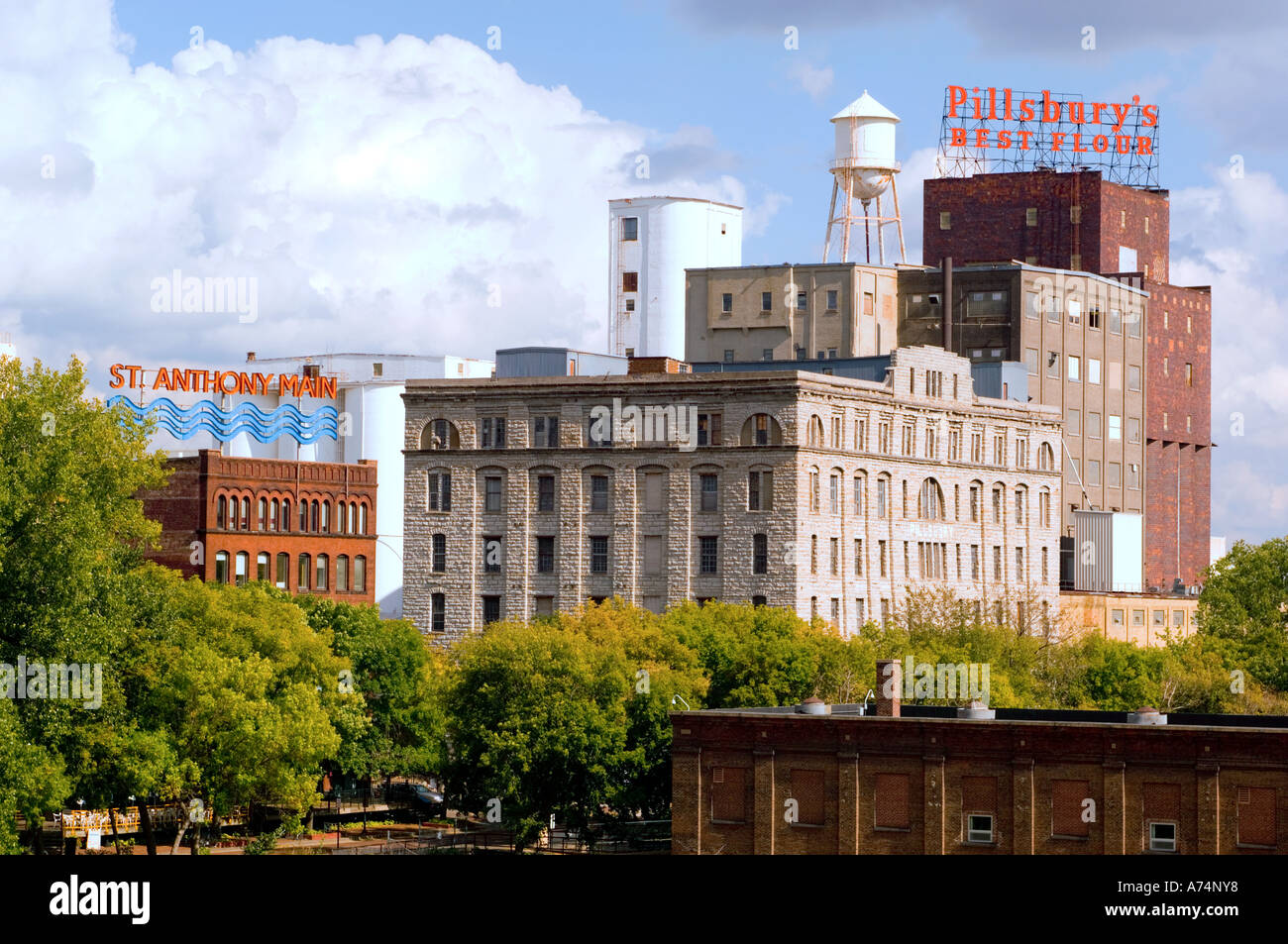 Pillsbury flour mill hires stock photography and images Alamy
