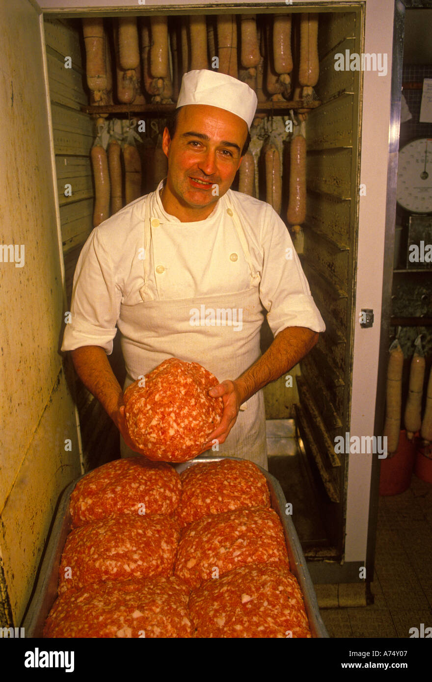 Reynon, making pork sausage, drying pork sausage, sausage maker