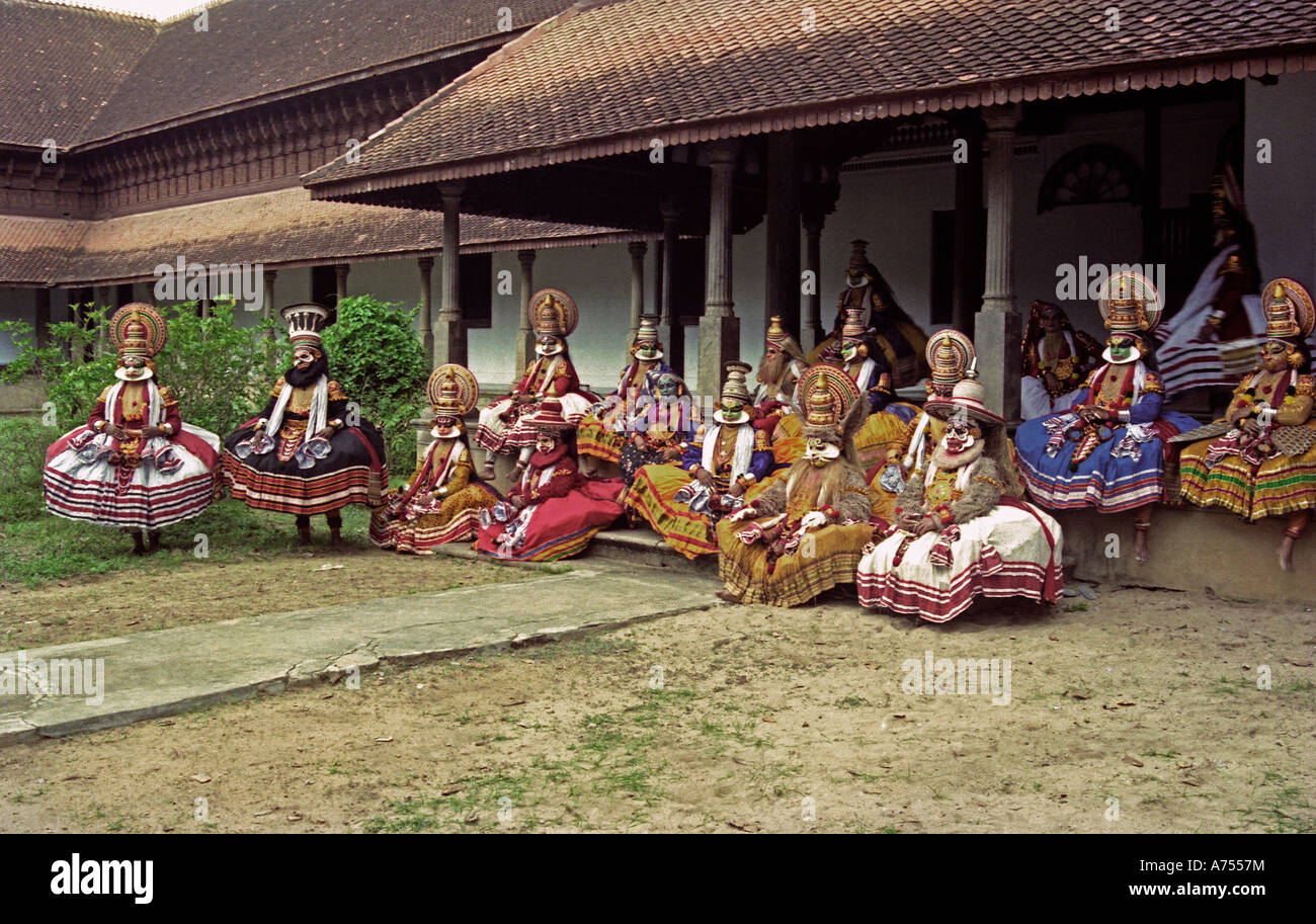 KATHAKALI ARTISTS IN KUTHIRAMALIKA PALACE TRIVANDRUM Stock Photo
