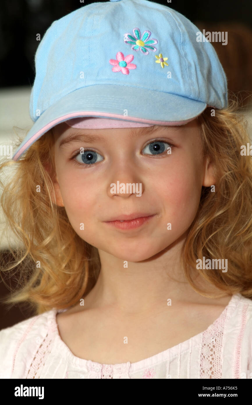 Little girl wearing cap hires stock photography and images Alamy