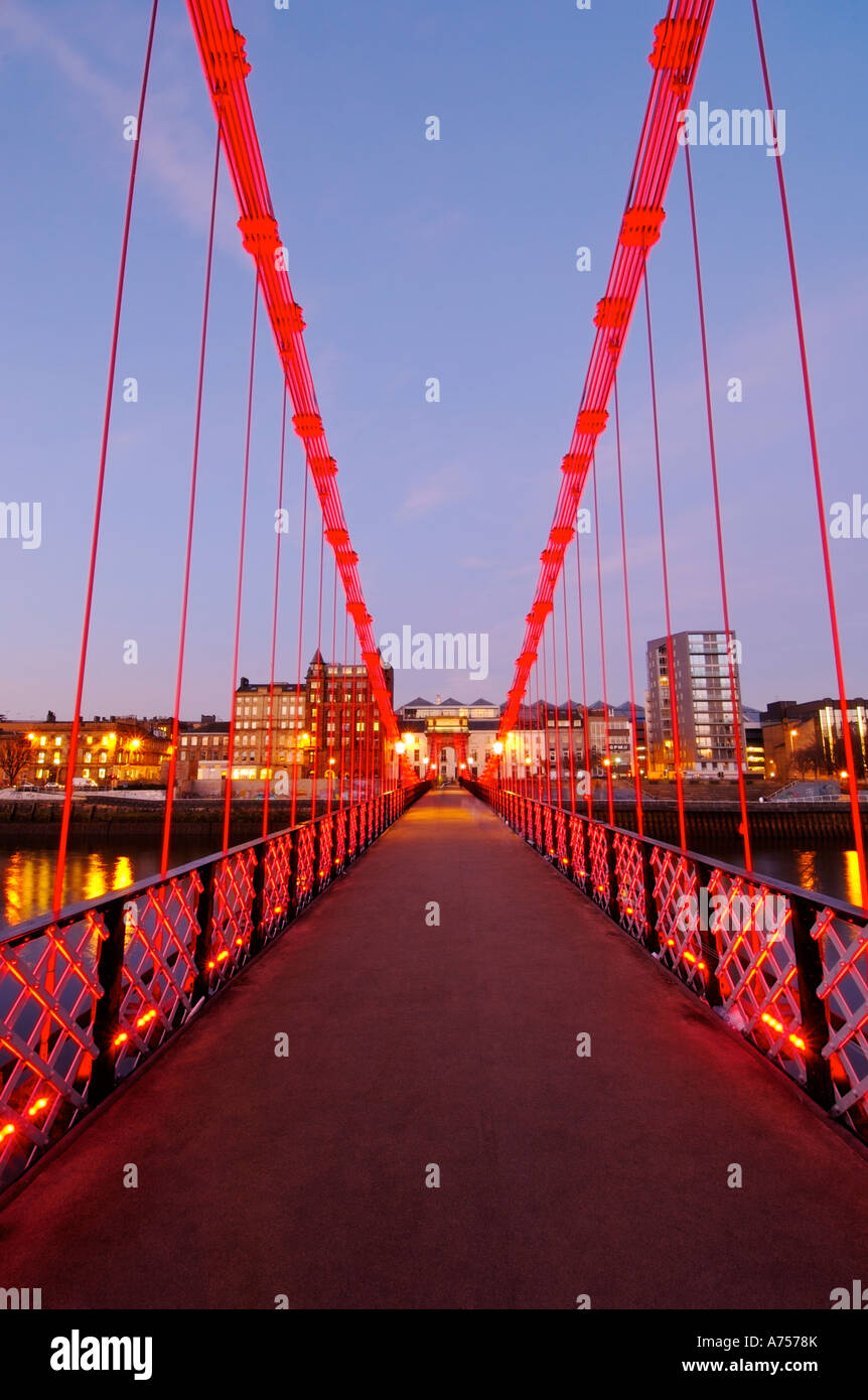 Illuminated Suspension Bridge At Dusk Over The River Clyde Glasgow illuminated-suspension-bridge-at-dusk-over-the-river-clyde-glasgow