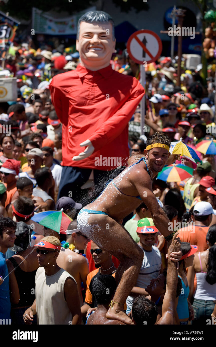 Carnival crowd float brazil hi-res stock photography and images - Alamy