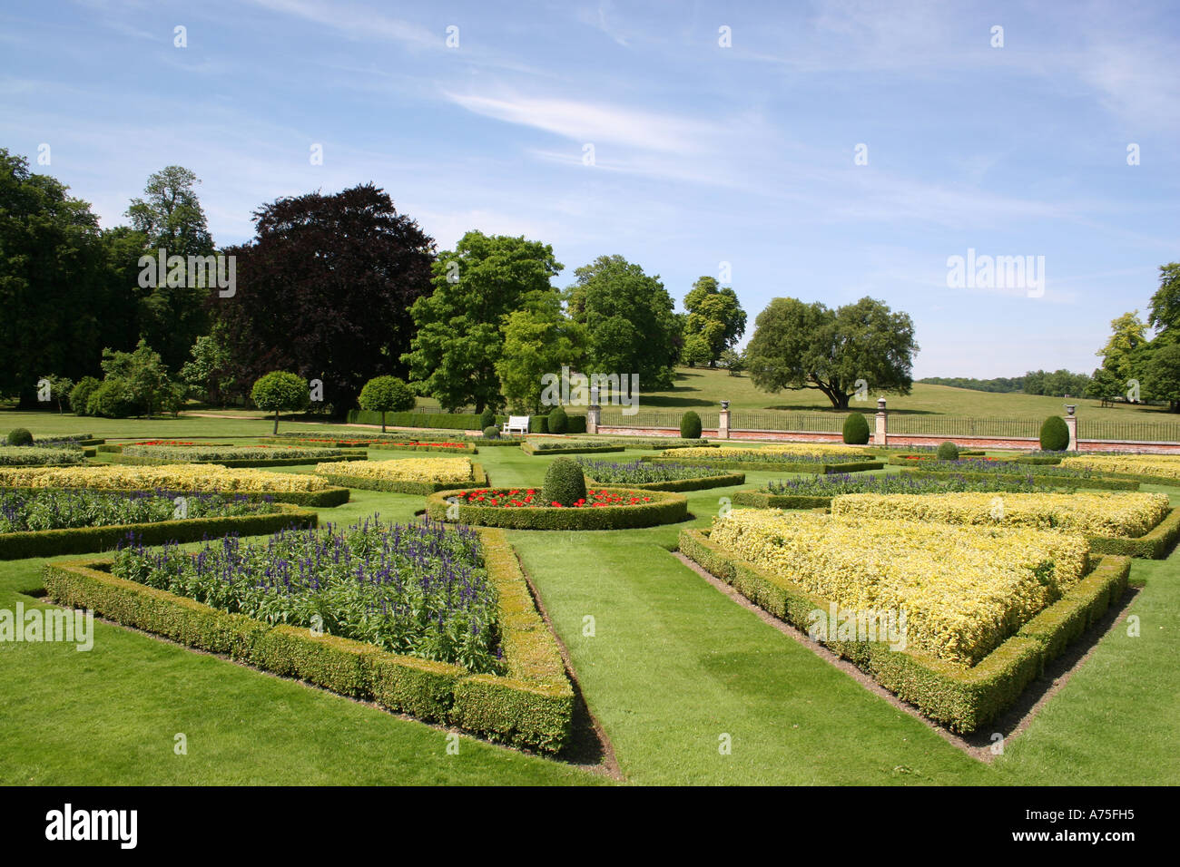 Formal gardens with low hedges and distant trees Stock Photo - Alamy