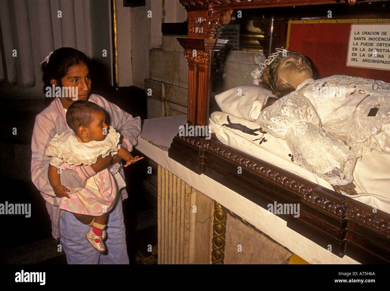 Mexican mother and daughter, image, figure, Santa Inocencia, Saint Innocence, Metropolitan