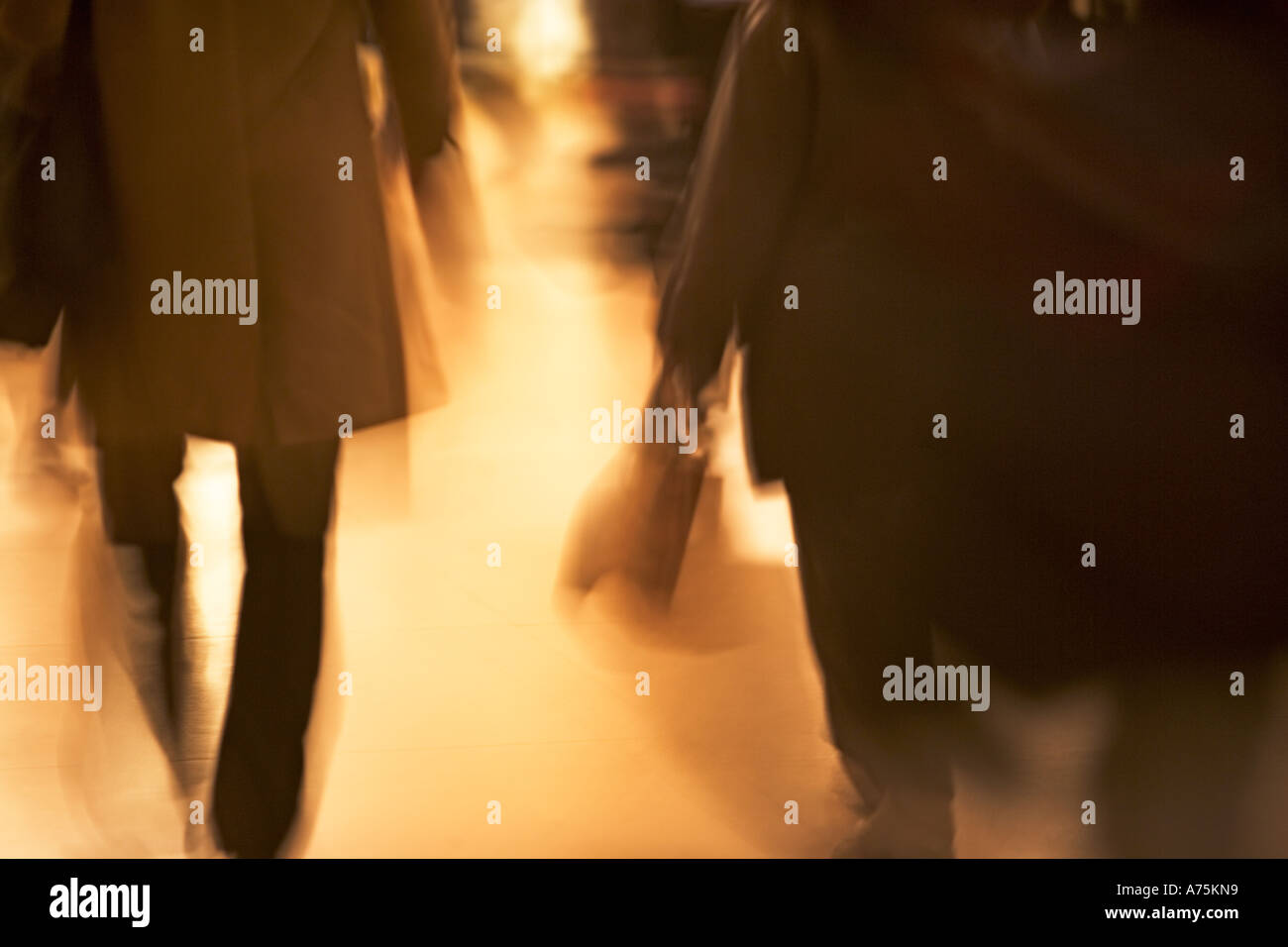 Blur crowd one person in focus hi-res stock photography and images - Alamy