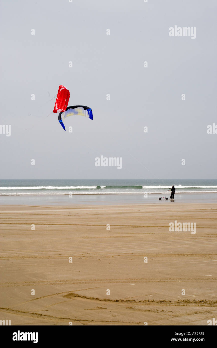 Kiting at Black Rock Sands North Wales Stock Photo - Alamy