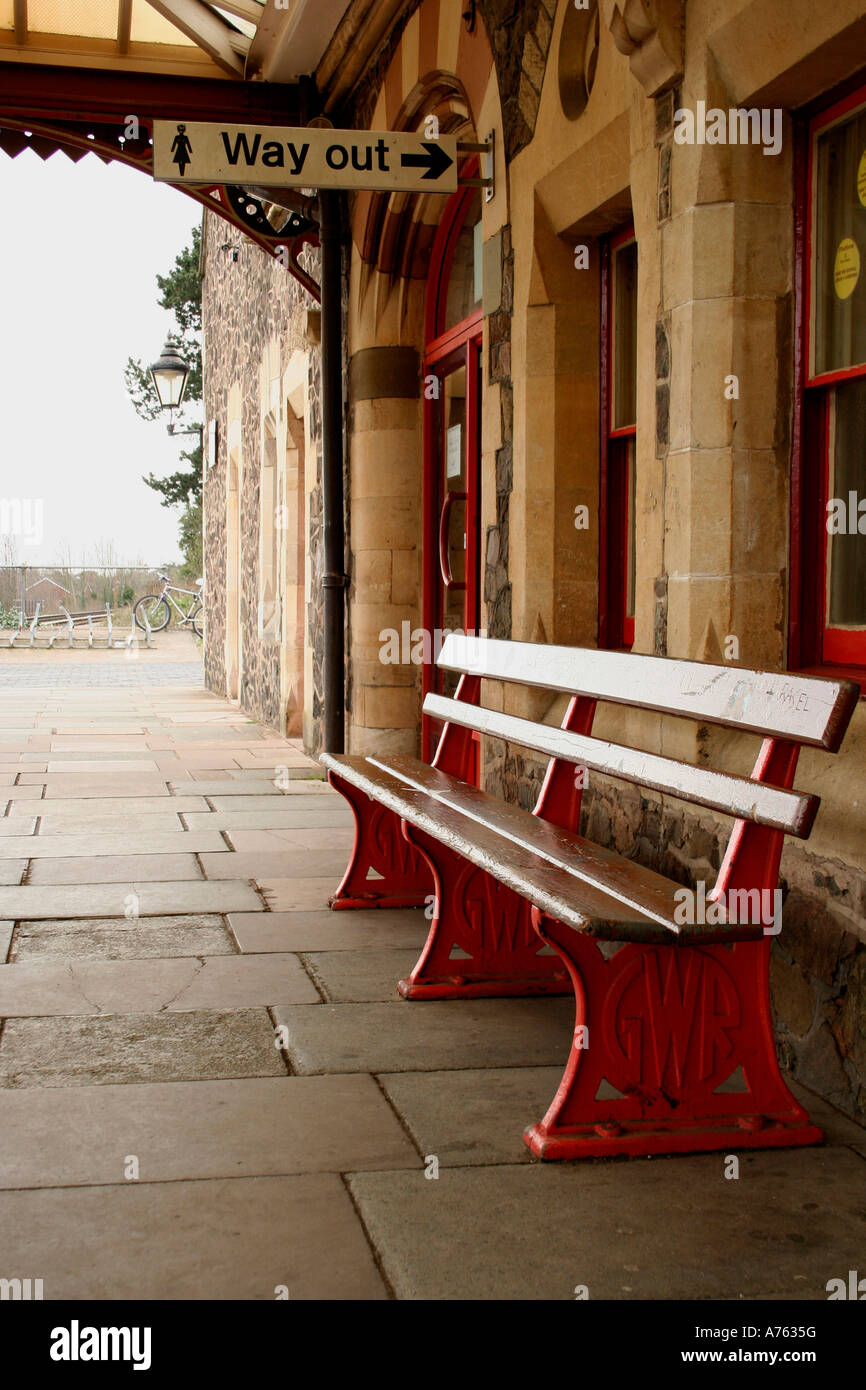 a picturesque malvern train station image of the platform and grw bench
