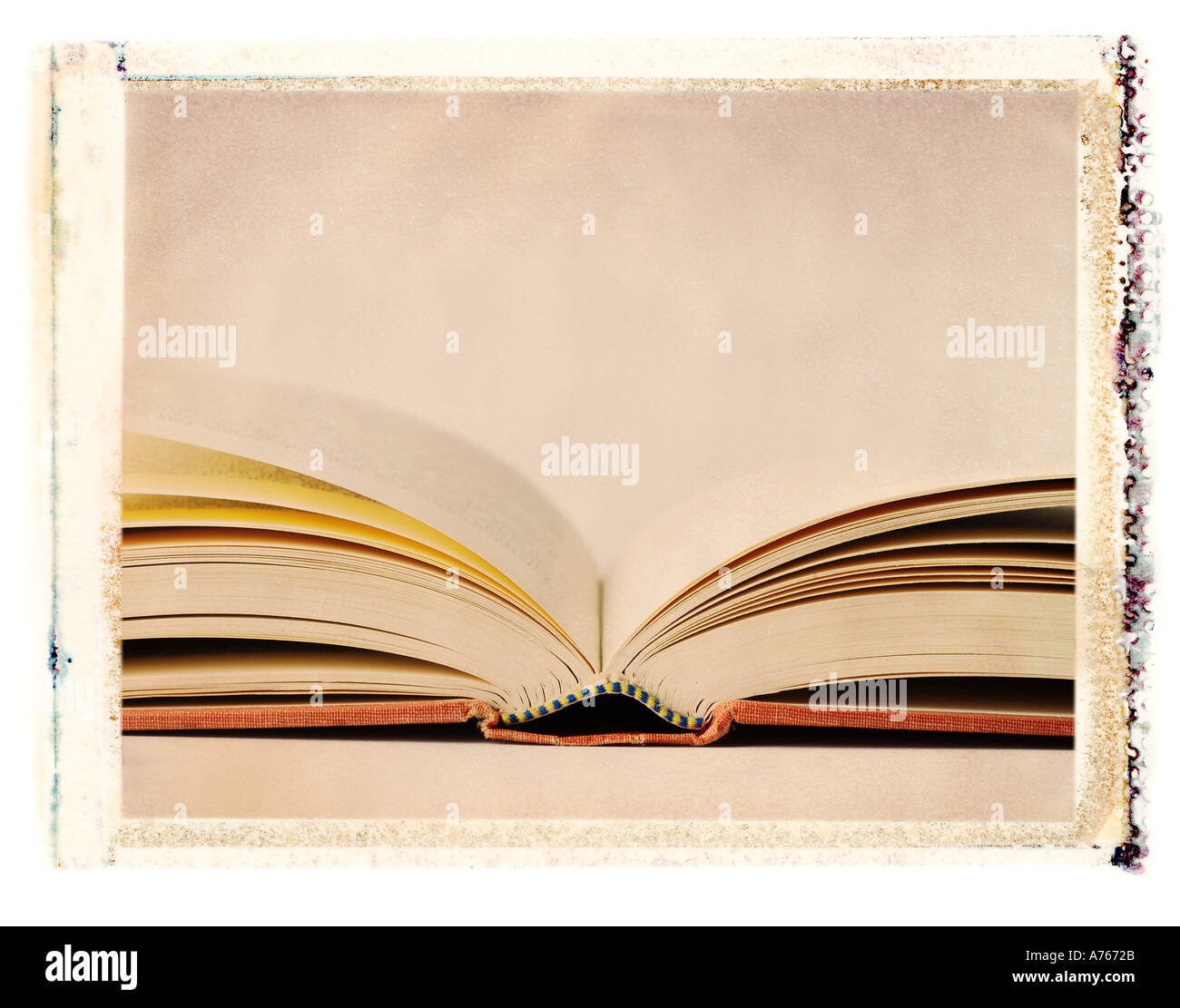 Open book hi-res stock photography and images - Alamy