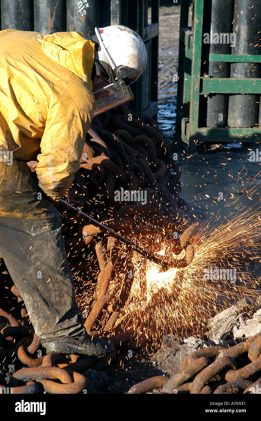 Man cutting steel with blowtorch Stock Photo - Alamy