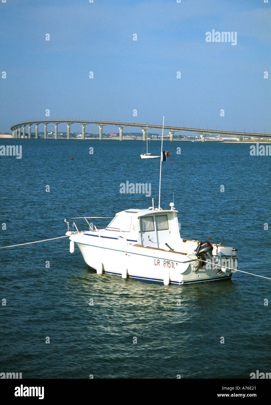 The Pont Viaduc to the Ile de Ré Stock Photo Alamy