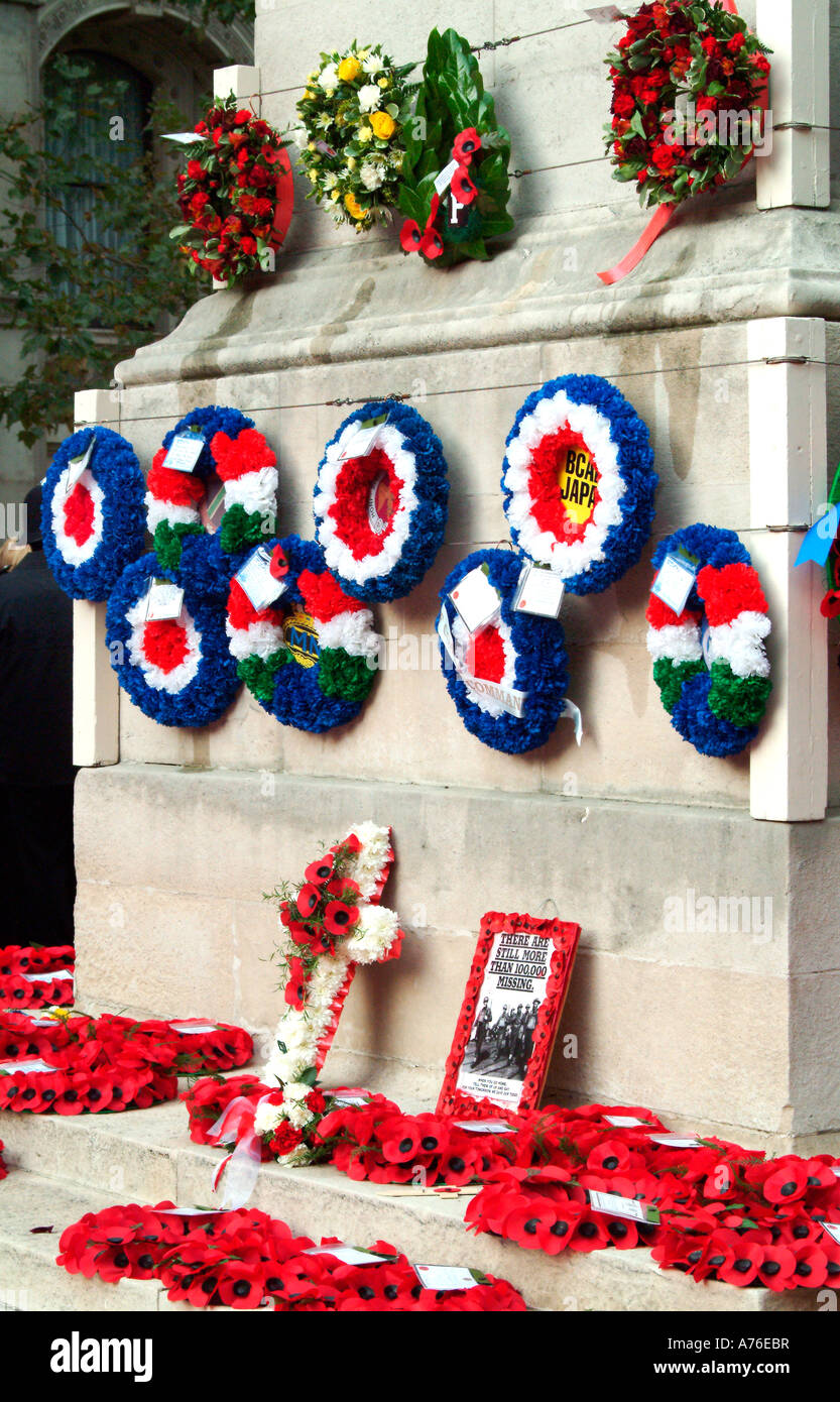 Poppy wreaths on the Cenotaph on Remembrance Day 2006 in London Stock ...