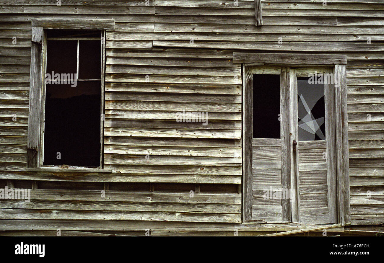 The side of a dilapidated Rural Georgia Farmhouse Stock Photo