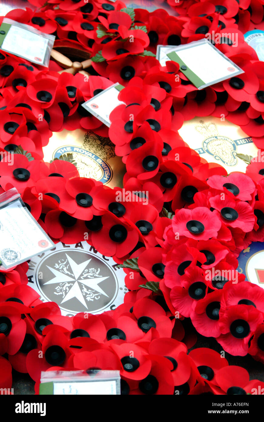Poppy wreaths on the Cenotaph on Remembrance Day 2006 in London Stock ...