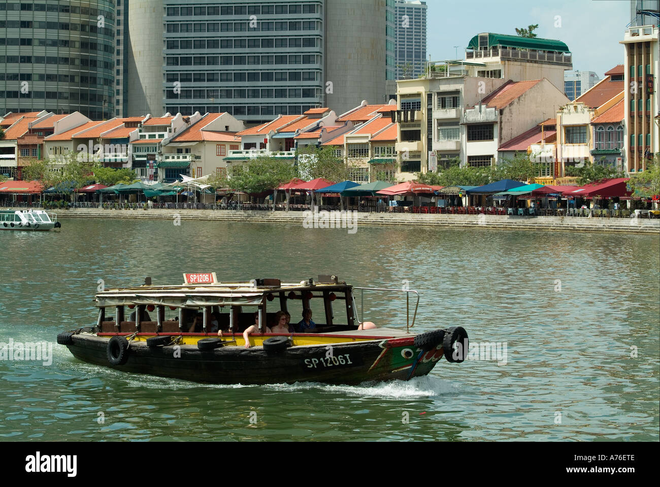 Boat quay singapore new old hi-res stock photography and images - Alamy