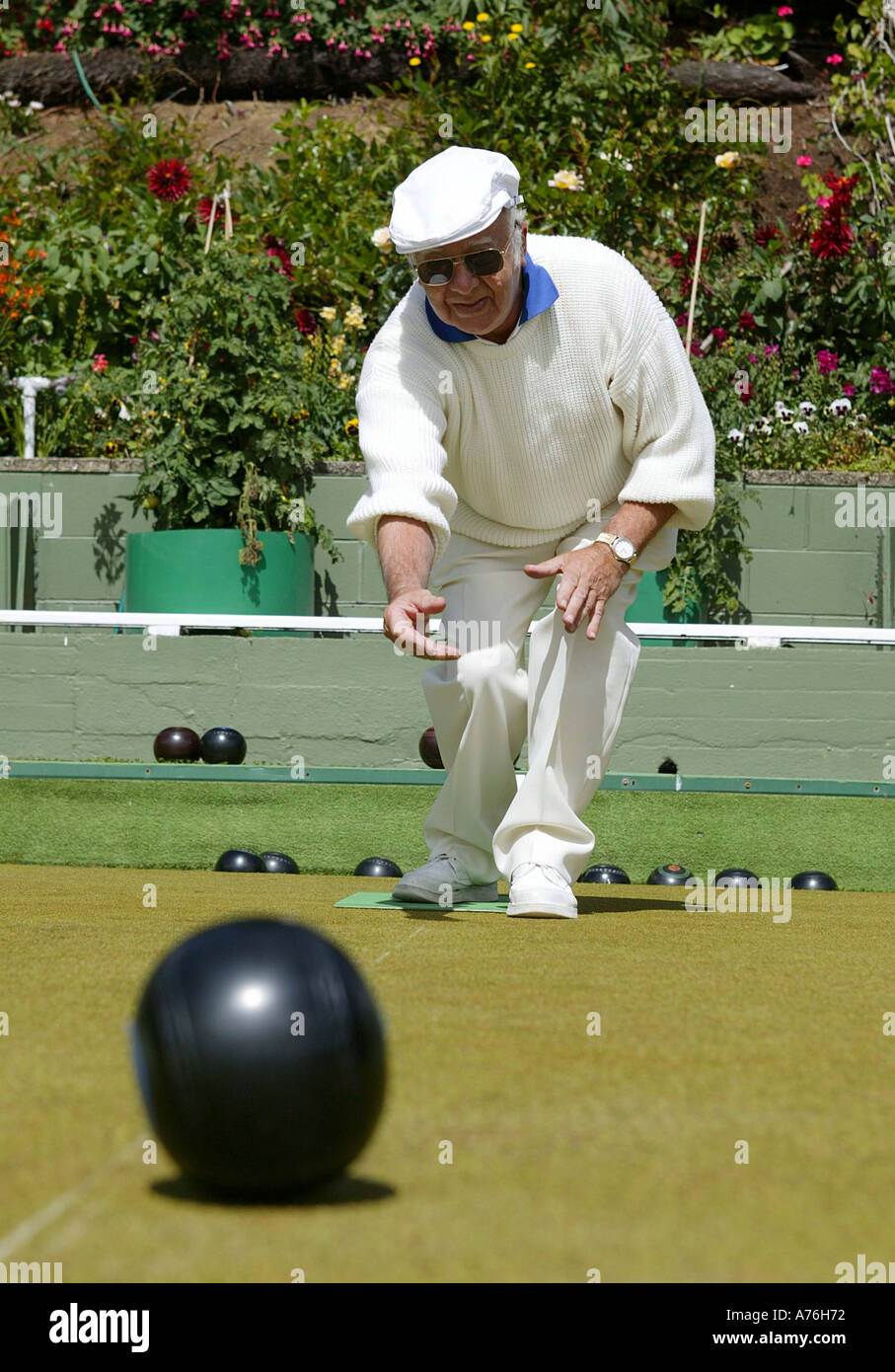 LAWN BOWLS MACANDREW BAY BOWLING CLUB NEW ZEALAND 18 FEB 2004 Stock