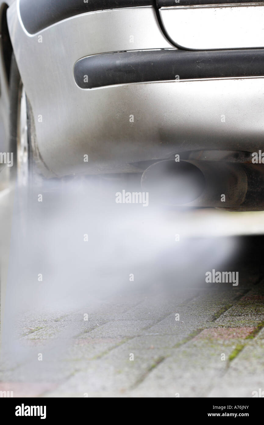 Vehicle exhaust fumes hires stock photography and images Alamy