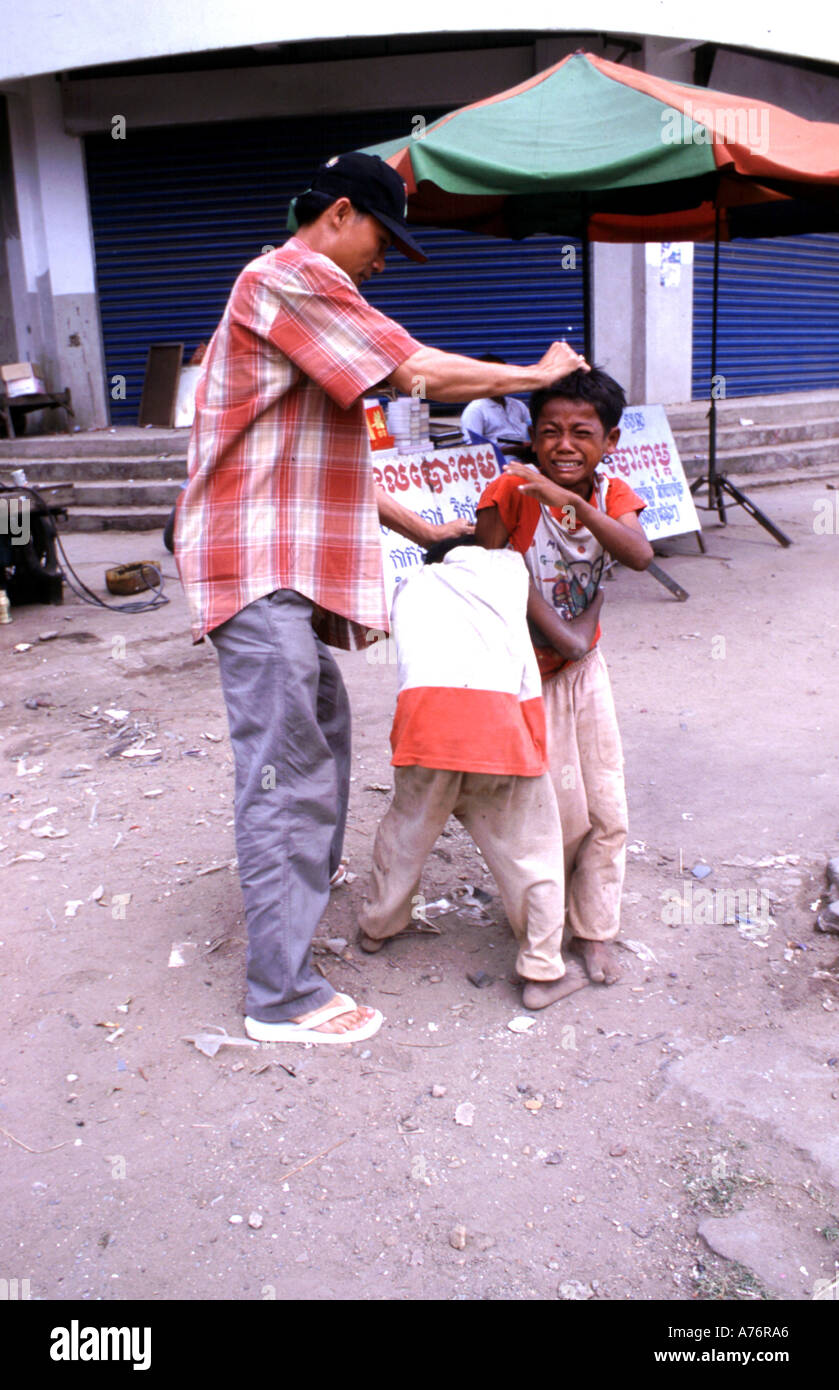 Street children in phnom penh hi-res stock photography and images - Alamy