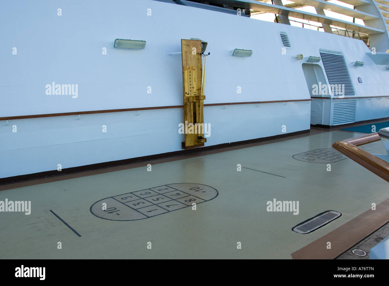 Shuffleboard cruise ship hires stock photography and images Alamy