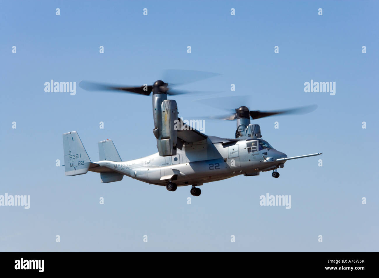 V22 Osprey tilt rotor propeller VSTOL vertical short takeoff and landing aircraft Royal