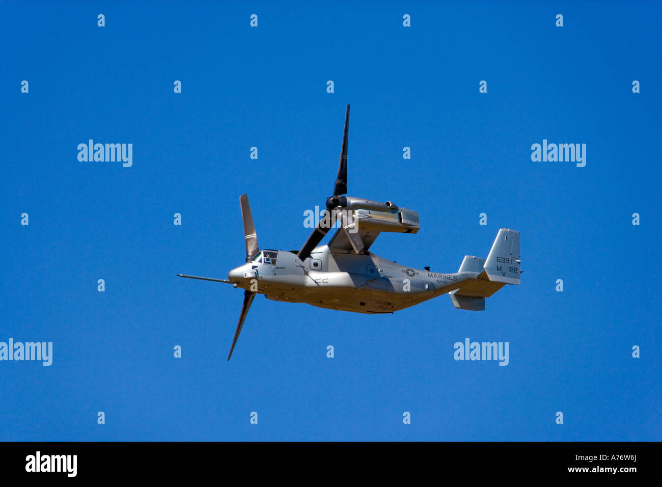 V22 Osprey tilt rotor propeller VSTOL vertical short takeoff and landing aircraft Royal