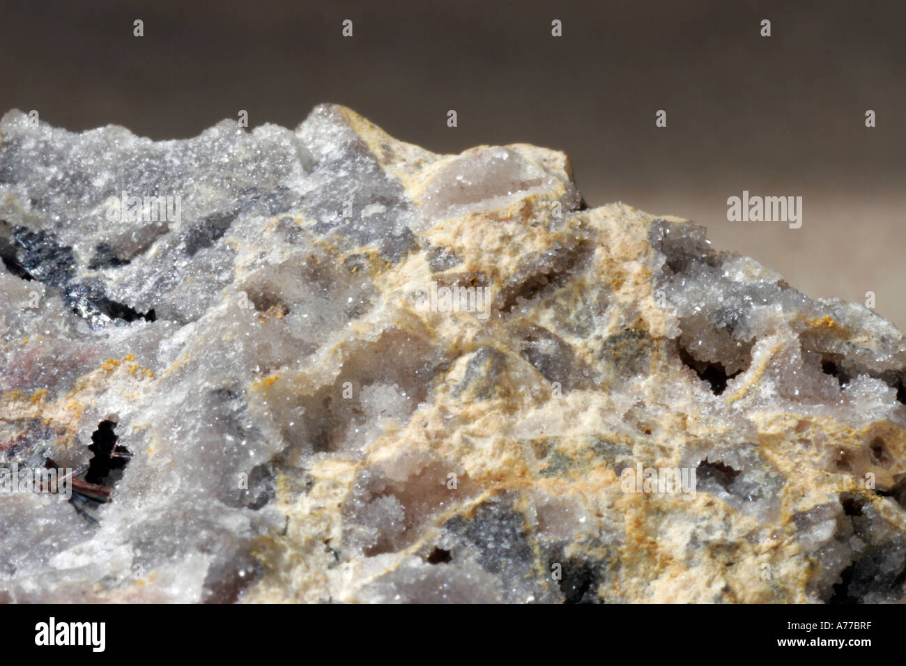 Antimonit mit Quarz Stock Photo