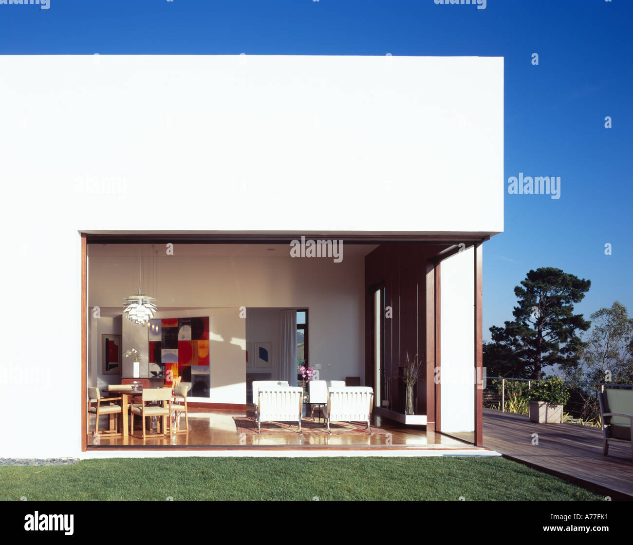 Malibu 4, California.  outdoor living open doors. Architect: Kanner Architects Stock Photo