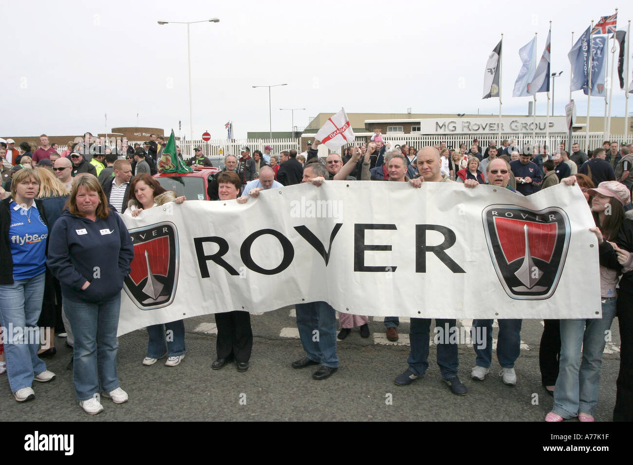 MG Rover supporters and employees stage a protest and rally outside the main Q gate, Longbridge on Sunday 17 April 2005 Stock Photo