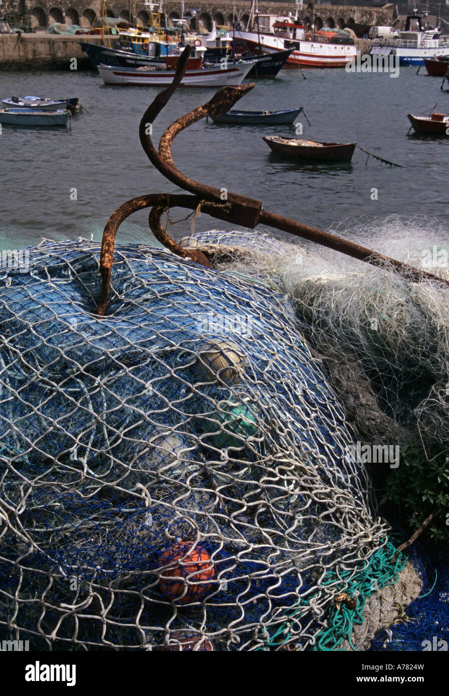 Fishing net anchor hi-res stock photography and images - Alamy