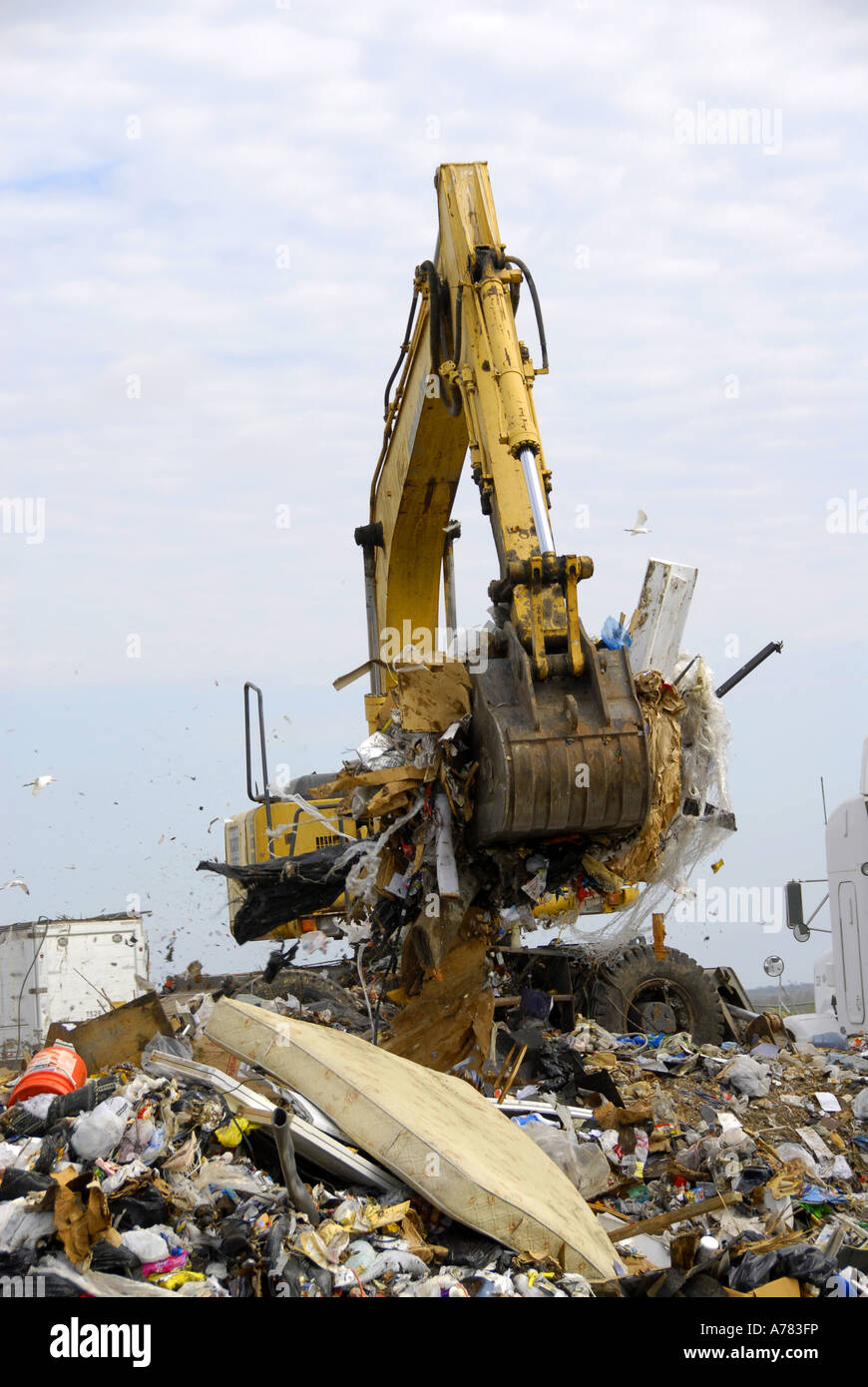 Reduce Reuse Recycle Landfill Stock Photo - Alamy