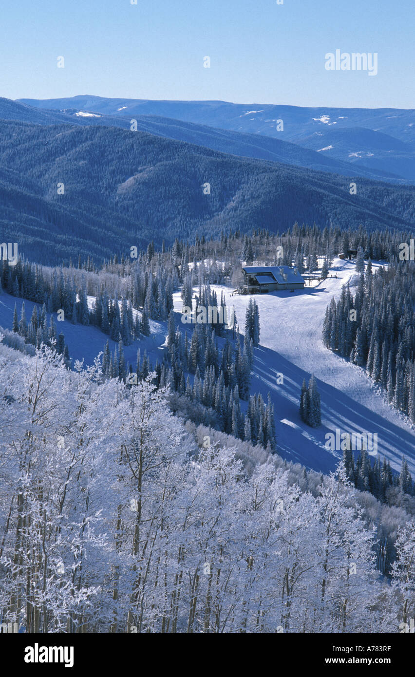 Rendezvous Saddle ski lodge High Noon ski run, Steamboat Springs