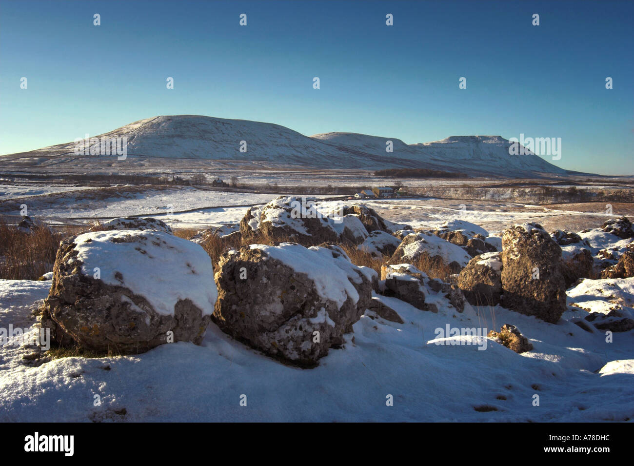 Snow covered ingleborough hi-res stock photography and images - Alamy